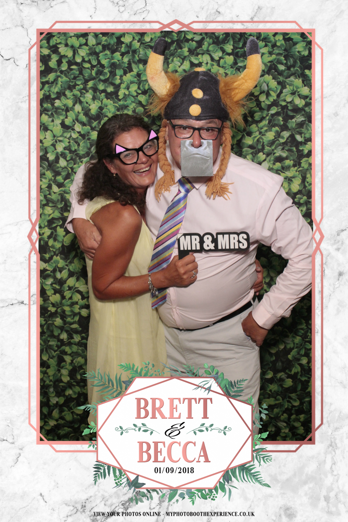 Brett & Becca's Wedding | View more photos from the event at gallery.myphotoboothexperience.co.uk/u/MyPhotoBoothExperienceLtd/Brett-Beccas-Wedding